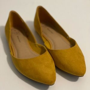 Time and Tru ballet flats. Size 8